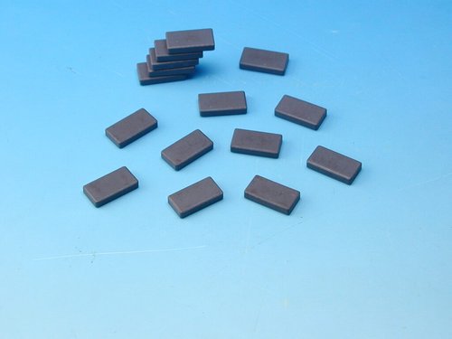 Magnet ed 15x28mm obdelnk